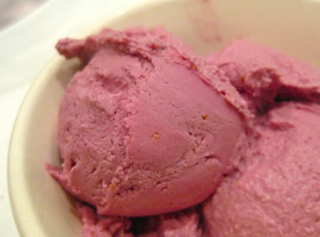 Raspberry Rum Ice Cream